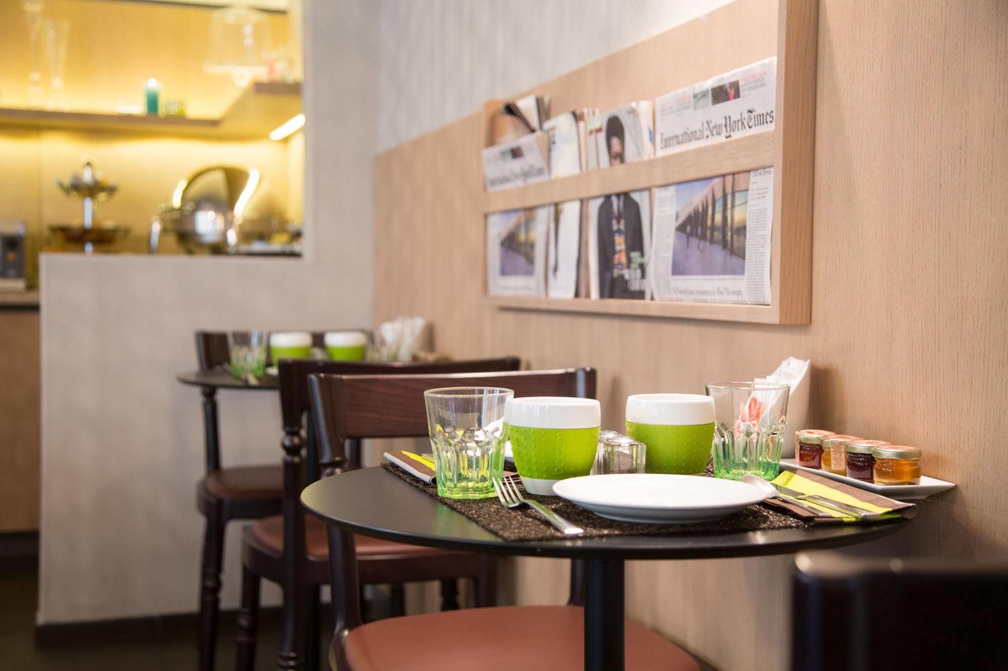 Hotel Le Marcel Paris Gare De L'Est Εξωτερικό φωτογραφία